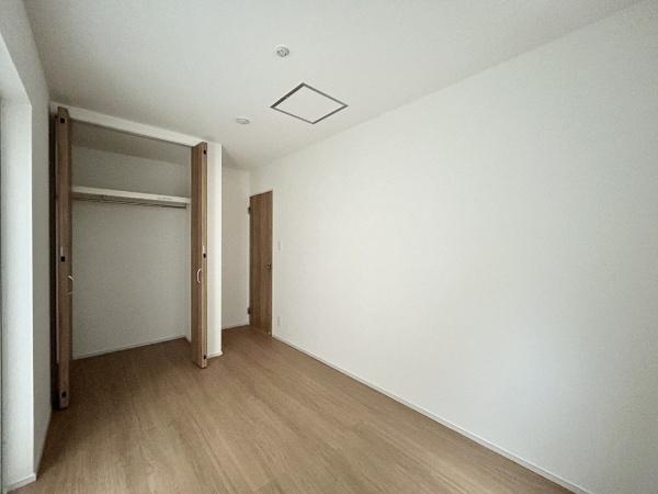 堺市北区長曽根町1号棟　新築戸建 内観写真（収納）