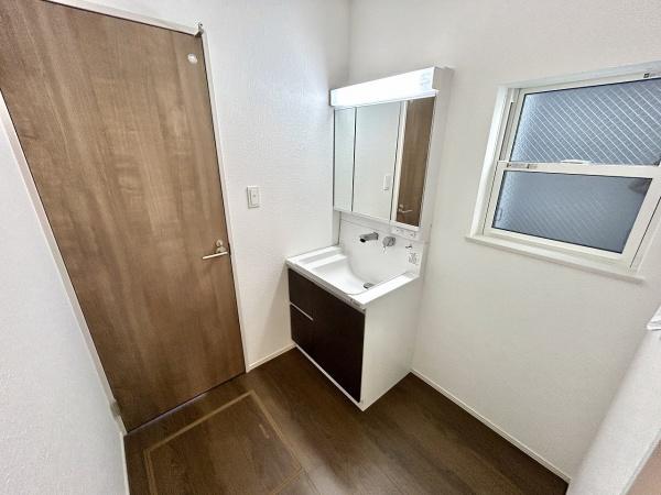 堺市北区長曽根町2号棟　新築戸建 内観写真（洗面台・洗面所）