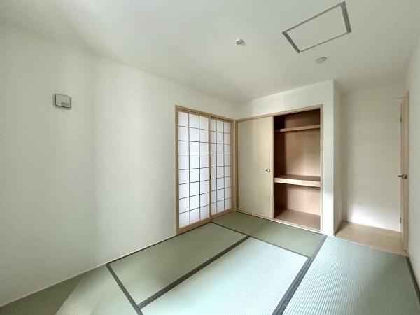 堺市北区長曽根町2号棟　新築戸建 内観写真（収納）
