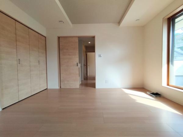 京都市左京区静市市原町　7号地　中古戸建 内観写真（リビング以外の居室）