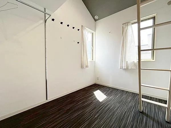 京都市右京区西院清水町　中古戸建 内観写真（リビング以外の居室）
