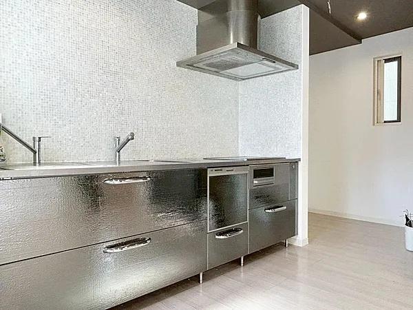 京都市右京区西院清水町　中古戸建 内観写真（キッチン）