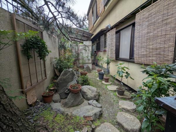 京都市右京区鳴滝松本町　中古戸建 現地写真（庭）