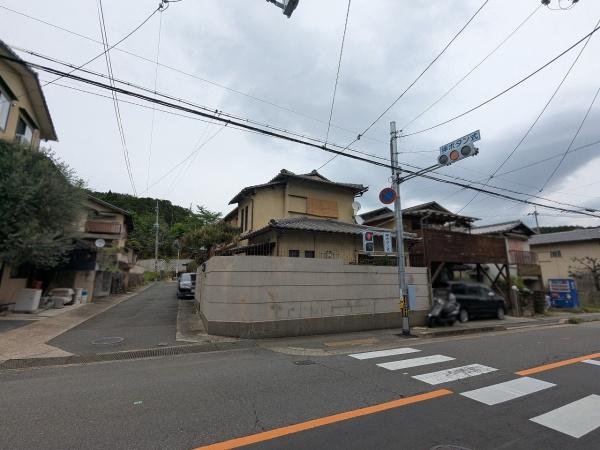京都市右京区鳴滝松本町　中古戸建 現地写真（前面道路含む現地写真）