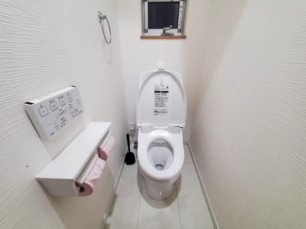 大阪市西成区松3丁目　中古戸建 内観写真（トイレ）