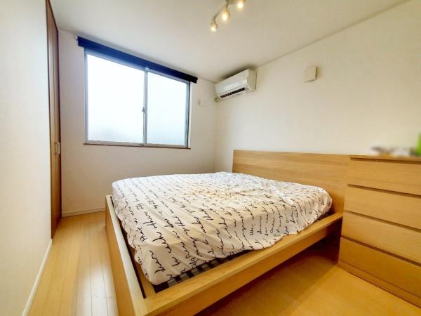 大阪市西成区松3丁目　中古戸建 内観写真（リビング以外の居室）