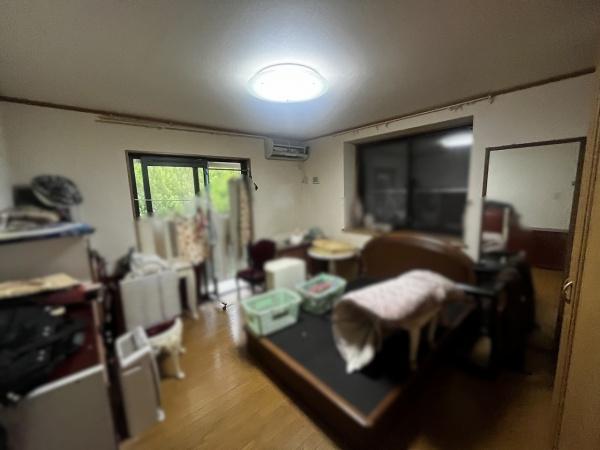 京都市北区衣笠鏡石町　中古戸建 内観写真（リビング以外の居室）
