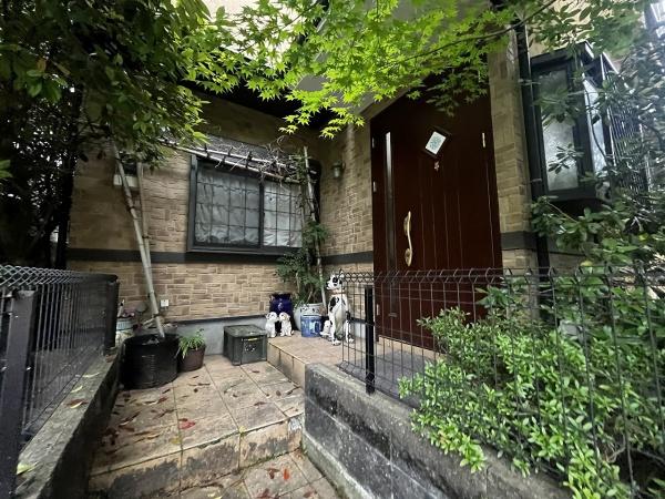 京都市北区衣笠鏡石町　中古戸建 現地写真（玄関）