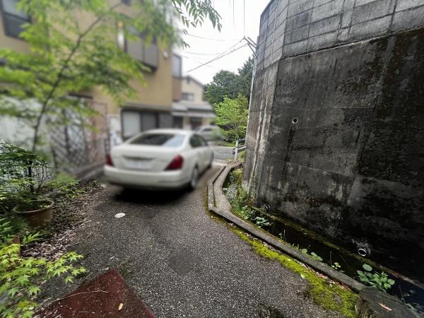 京都市北区衣笠鏡石町　中古戸建 現地写真（駐車場）