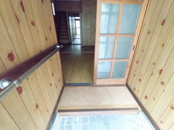大阪市此花区高見2丁目　中古戸建 現地写真（玄関）