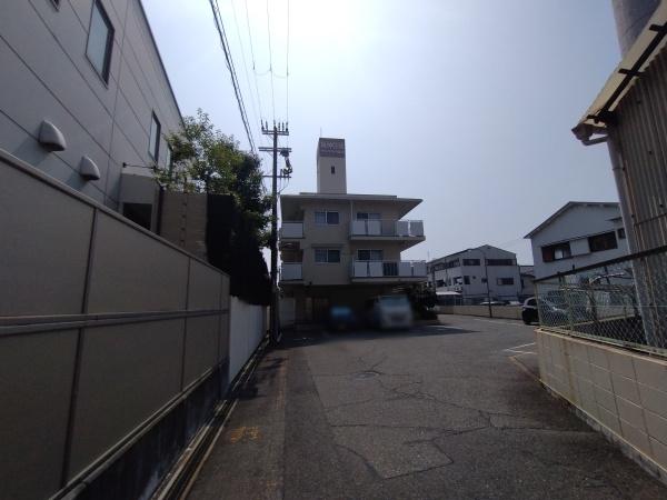 阪神住建グランドヴィラ淀川A棟 共用部写真（駐車場）