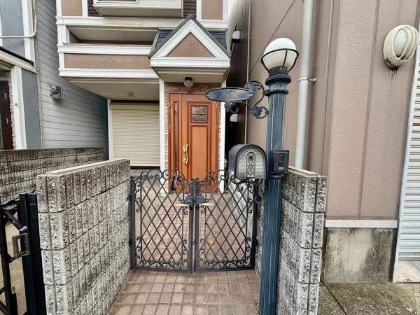 大阪市住吉区遠里小野7丁目　中古戸建 現地写真（玄関）