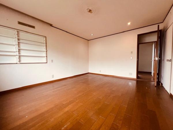 堺市南区庭代台4丁　中古戸建 内観写真（リビング以外の居室）