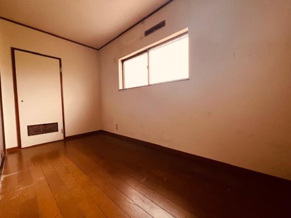 堺市南区庭代台4丁　中古戸建 内観写真（リビング以外の居室）