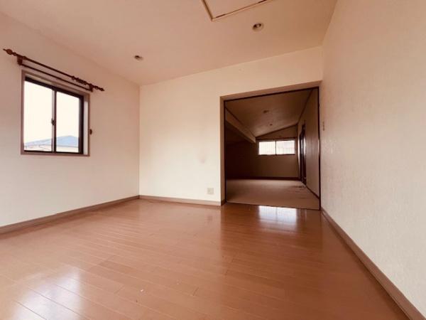 堺市南区庭代台4丁　中古戸建 内観写真（リビング以外の居室）