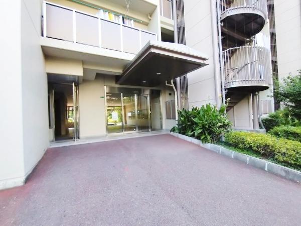 近鉄南港ガーデンハイツ22号棟 共用部写真（エントランス）