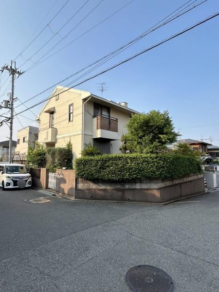 羽曳野市羽曳が丘西6丁目　中古戸建 現地写真（前面道路含む現地写真）