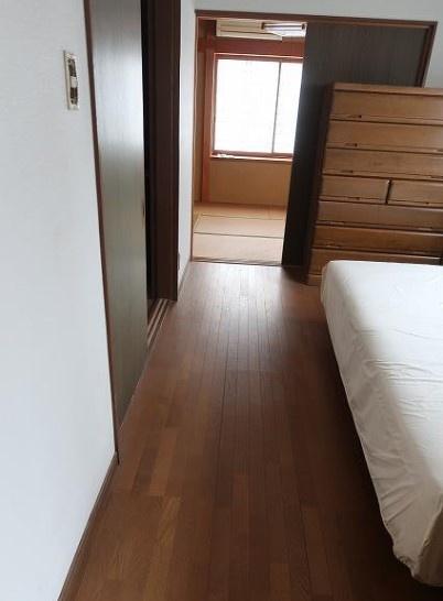 京都市右京区太秦袴田町　中古戸建 内観写真（リビング以外の居室）