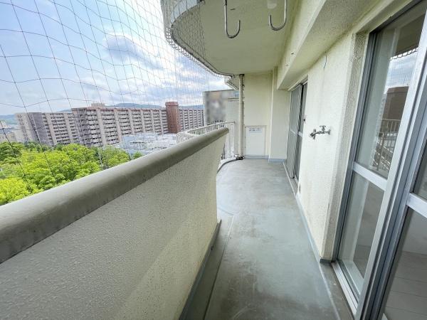 山科南団地C棟 現地写真（バルコニー）