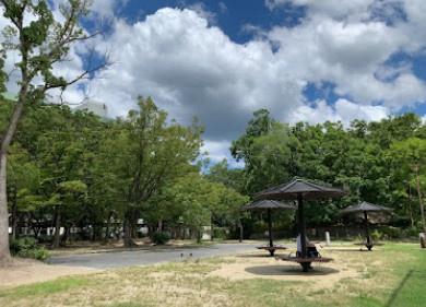 山科南団地C棟 公園