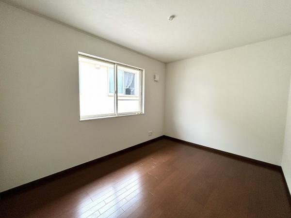 堺市南区晴美台3丁　中古戸建 内観写真（リビング以外の居室）