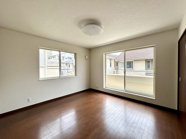 堺市南区晴美台3丁　中古戸建 内観写真（リビング以外の居室）