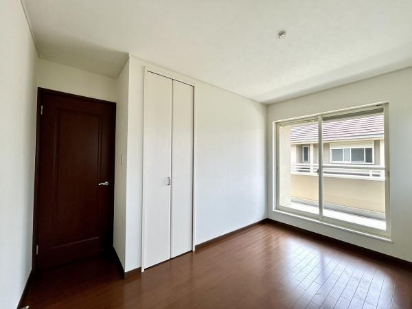 堺市南区晴美台3丁　中古戸建 内観写真（リビング以外の居室）
