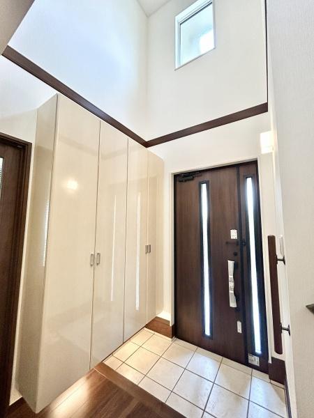 堺市南区晴美台3丁　中古戸建 現地写真（玄関）