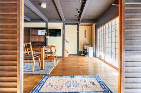 京都市下京区夷馬場町　中古戸建 内観写真（リビング以外の居室）