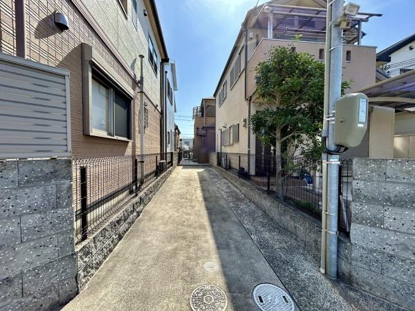 堺市西区菱木1丁　中古戸建 現地写真（前面道路含む現地写真）