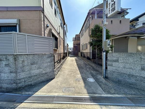 堺市西区菱木1丁　中古戸建 現地写真（前面道路含む現地写真）