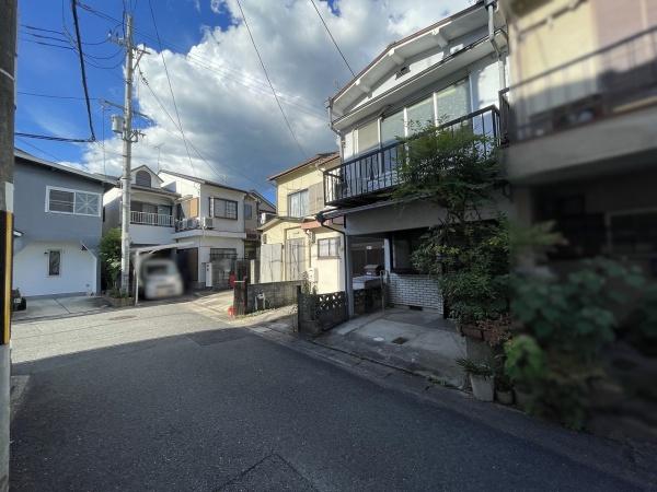 京都市右京区太秦堀池町　中古テラスハウス 現地写真（前面道路含む現地写真）
