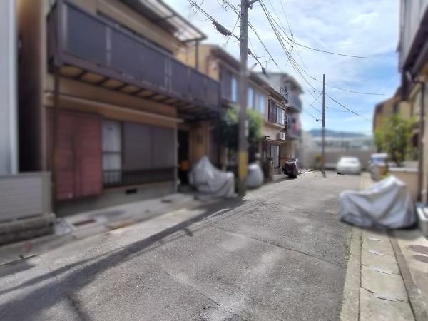 京都市右京区嵯峨野千代ノ道町　中古戸建 現地写真（前面道路含む現地写真）