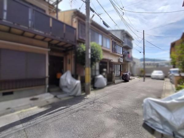 京都市右京区嵯峨野千代ノ道町　中古戸建 現地写真（前面道路含む現地写真）