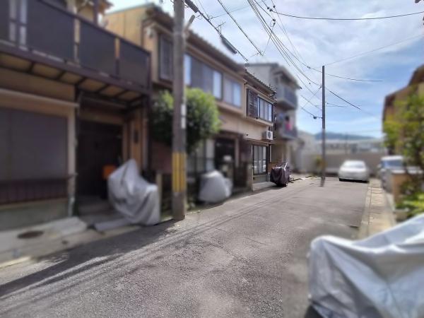 京都市右京区嵯峨野千代ノ道町　中古戸建 現地写真（前面道路含む現地写真）