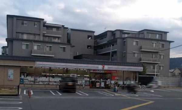 京都市右京区嵯峨野千代ノ道町　中古戸建 コンビニ