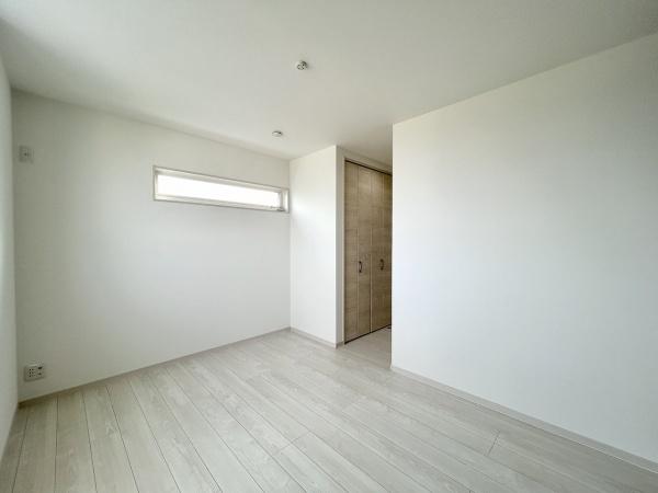 堺市東区北野田　新築戸建 内観写真（リビング以外の居室）