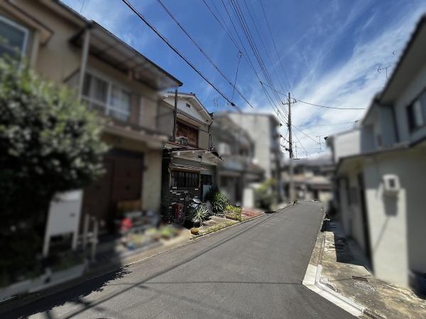 京都市北区鷹峯藤林町　中古戸建 現地写真（前面道路含む現地写真）
