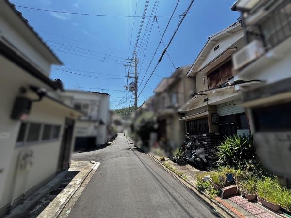 京都市北区鷹峯藤林町　中古戸建 現地写真（前面道路含む現地写真）