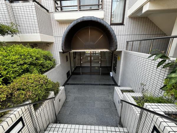 グラン・ドムール智恵光院 共用部写真（エントランス）
