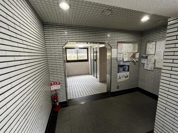 グラン・ドムール智恵光院 共用部写真（エントランス）