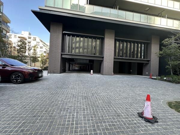   共用部写真（駐車場）