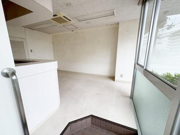 大阪市平野区瓜破西1丁目　中古戸建 現地写真（玄関）