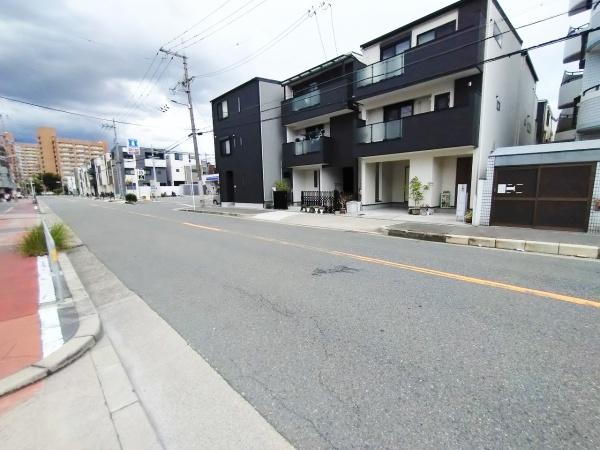 大阪市東淀川区豊里1丁目　中古戸建 現地写真（前面道路含む現地写真）
