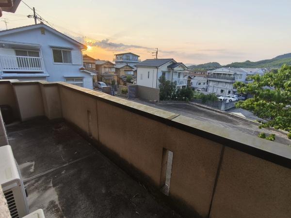京都市伏見区深草谷口町　中古戸建 現地写真（バルコニー）