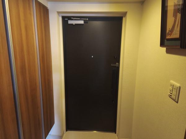 シャリエ聖護院西町 現地写真（玄関）