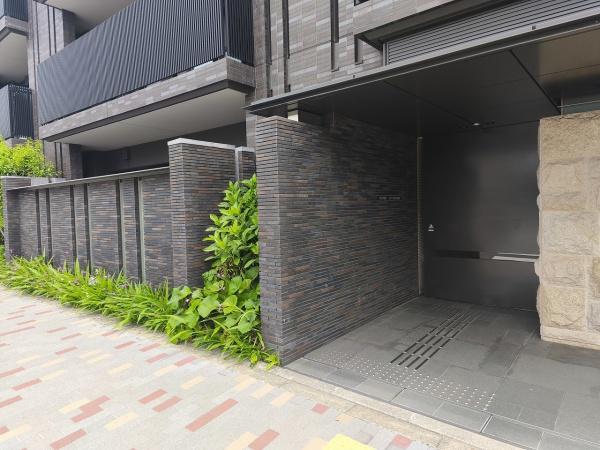シャリエ聖護院西町 共用部写真（エントランス）