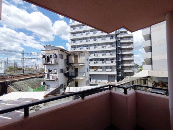 ベル・アーバニティ東淀川 現地写真（バルコニー）