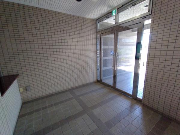 ベル・アーバニティ東淀川 共用部写真（エントランス）