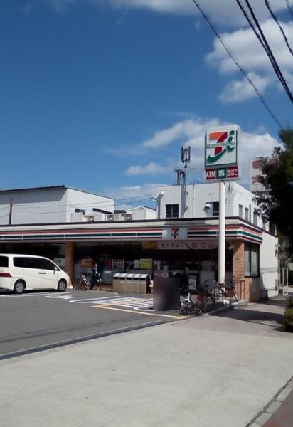 ベル・アーバニティ東淀川 コンビニ
